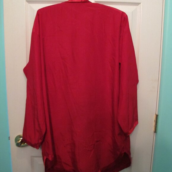 Victoria Secret Nightshirt Size Medium RED - Picture 4 of 4